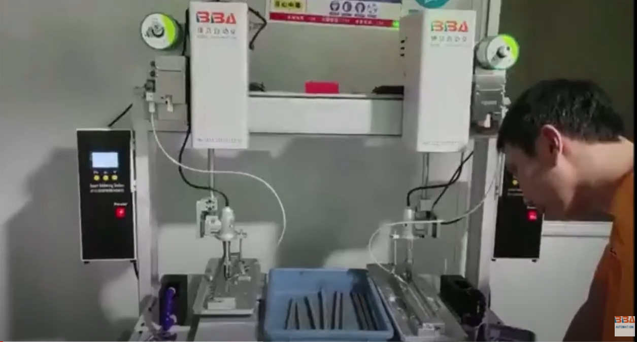 Herramienta de soldadura automática con equipo de producción de doble cabeza, Maker de China