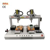 Robot de fijación de tornillo automático BBA con alimentador de tornillo doble y cabezas de destornillador dual para un conjunto simultáneo de dos tornillos