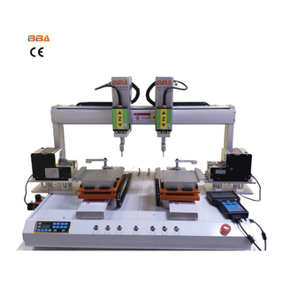 Equipo de destornillador de motor servo de alta precisión con mecanismo de alimentación de tornillo automático dual y cabezales de controlador gemelo para aplicaciones de fijación industrial en entornos de fábrica