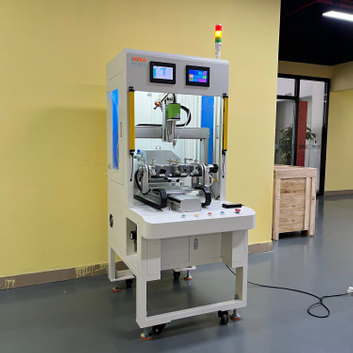 Sistema avanzado de conducción de servo de tornillo con cambiador de bits para el ensamblaje de dispositivos inteligentes