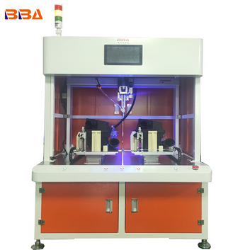 En el tipo de piso Máquina de ensamblaje de tornillo robótico con alimentador de tornillo 