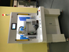 Máquina de dispensación de adhesivos de escritorio de alta eficiencia BBA con aplicador de pegamento frío utilizado en la producción de lámparas LED