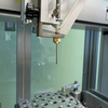 Máquina dispensadora de suelo completamente automática para recubrimiento conforme de PCB y encapsulado de sellado de módulos de batería de nueva energía