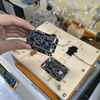 Robot atornillador de doble servo de escritorio personalizado; atornilladora de alta velocidad y doble estación para carcasas de plástico de control remoto de pequeños electrodomésticos; Máquina atornilladora de PCB.